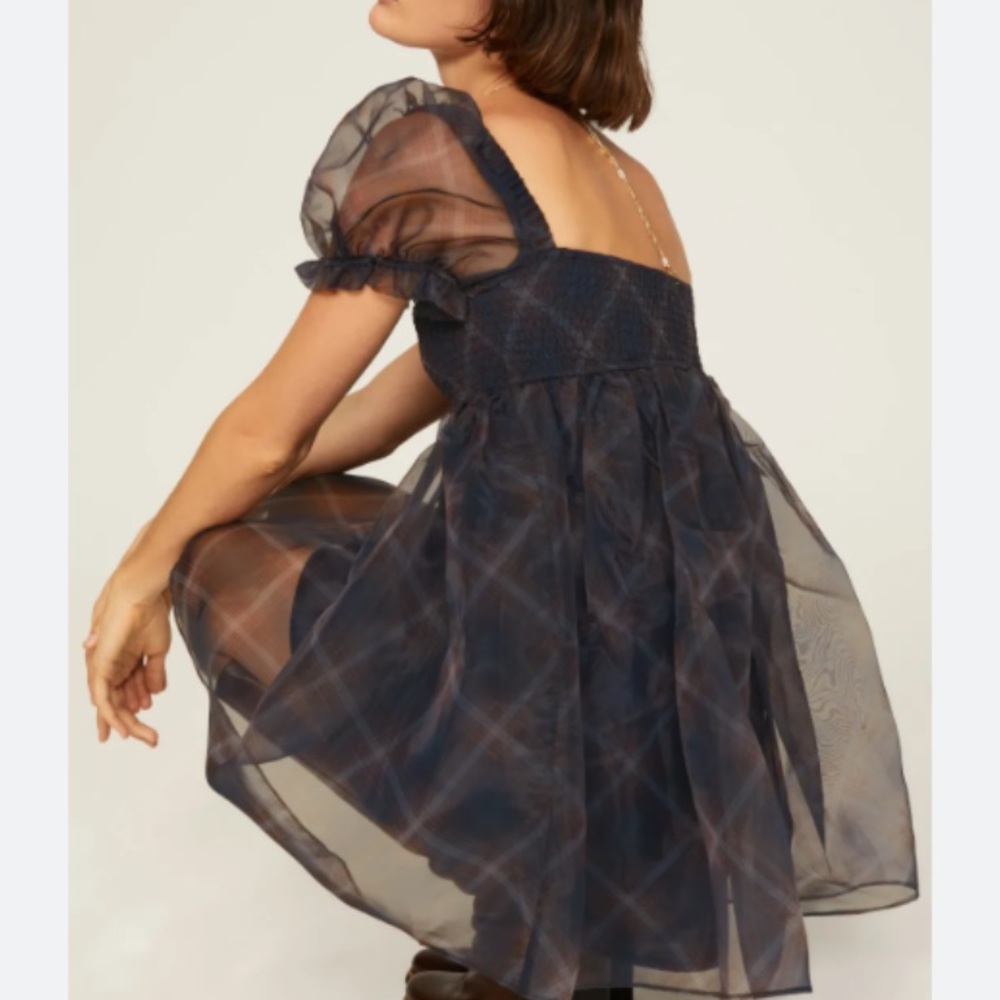 🆕 NWT WeWoreWhat Navy Sheer Puff-Sleeve Organza Smocked Baby Doll Mini Dress - Picture 4 of 15